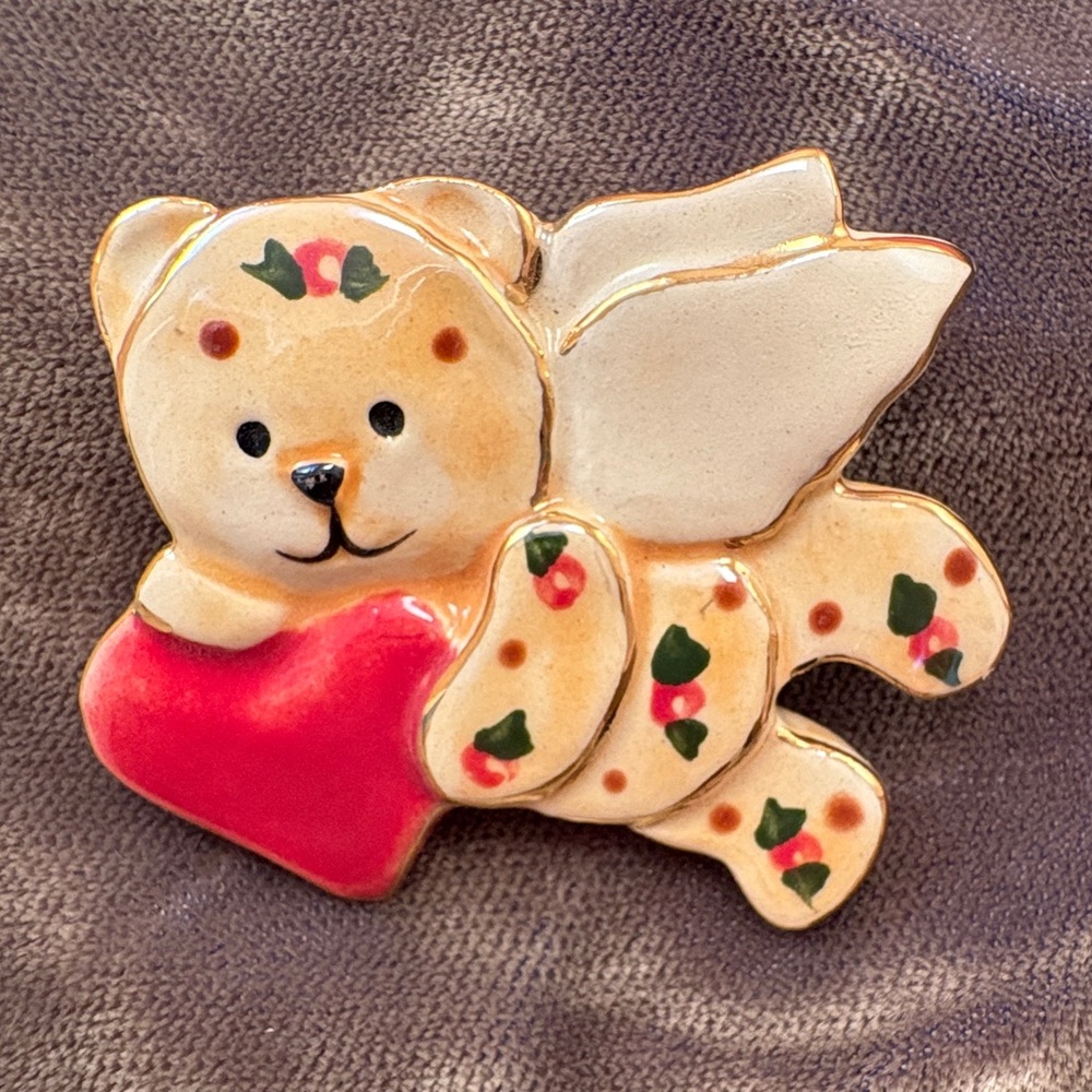 I ❤️you.  Ceramic angel teddy bear pin. Sweet bear is holding a heart w/ gold